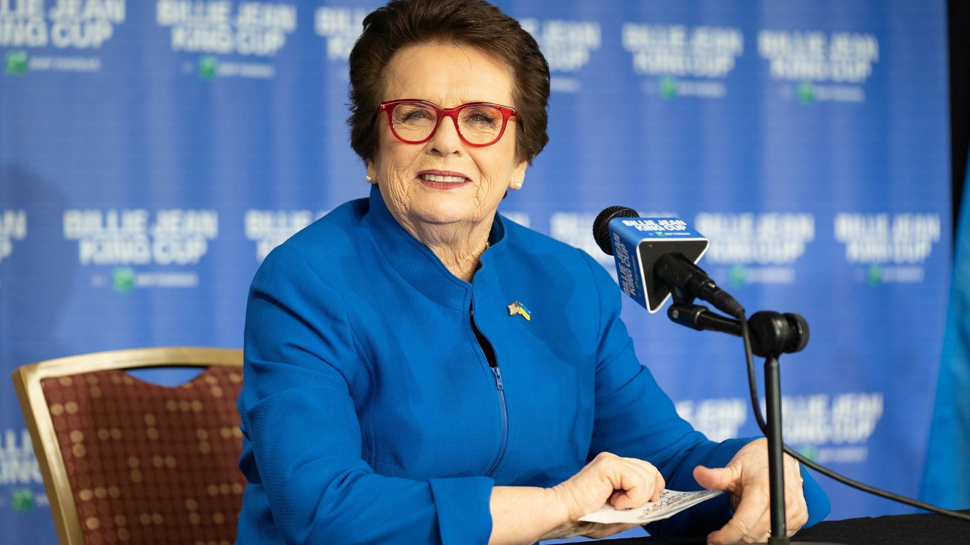 Billie Jean King at a press conference.